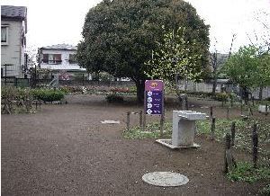 八幡通り公園の画像