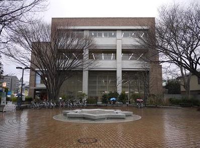 武蔵野市立中央図書館の画像