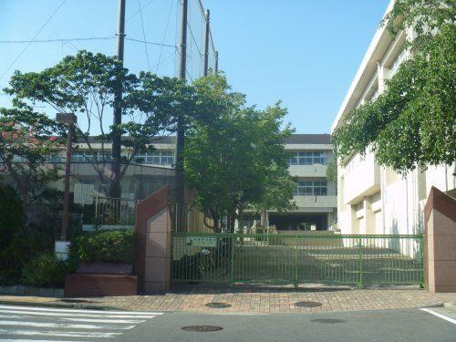 横浜市立本牧小学校の画像