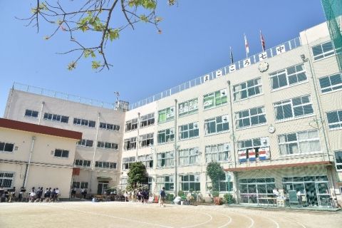 荒川区立第七中学校の画像