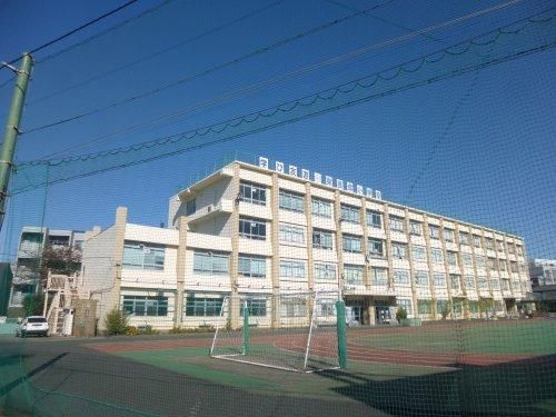 墨田区立東吾嬬小学校の画像