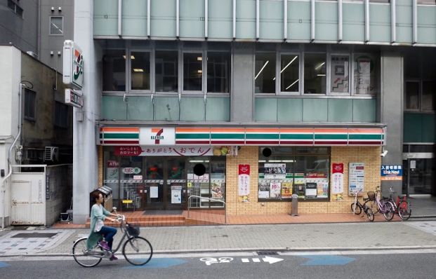 セブンイレブン　大阪靭本町1丁目店の画像