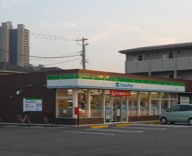 ファミリーマート ふじみ野駒林店の画像