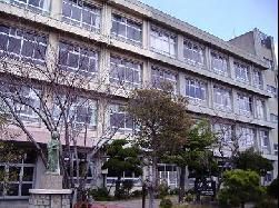 姫路市立飾磨東中学校の画像