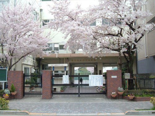 荒川区立大門小学校の画像