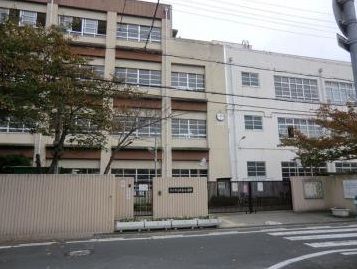 尼崎市立七松小学校の画像