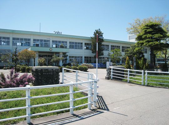 富山市立倉垣小学校の画像