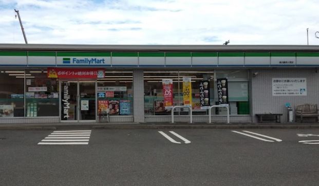 ファミリーマート 横浜鶴見元宮店の画像