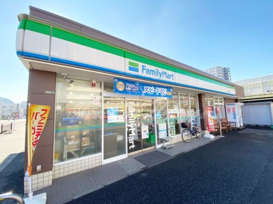 ファミリーマート 横須賀根岸町店の画像