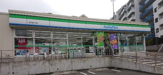 ファミリーマート 藤沢藤が岡店の画像