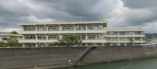 高知市立大津小学校の画像