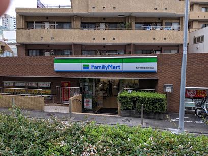 ファミリーマート ＮＴＴ関東病院前店の画像