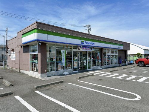 ファミリーマート 藤枝小石川三丁目店の画像