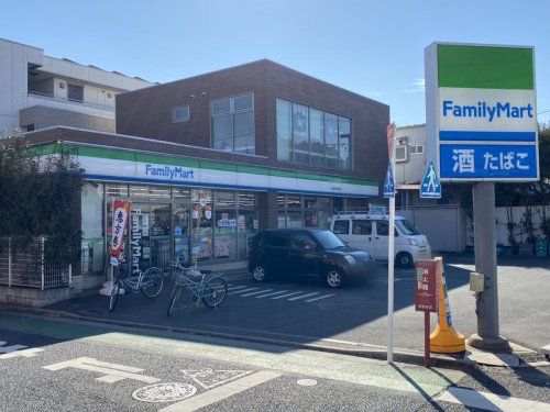 ファミリーマート小浦世田谷梅丘店の画像