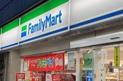 ファミリーマート 名東極楽店の画像