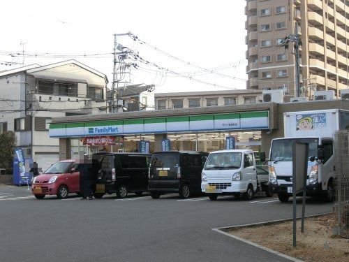 ファミリーマート 守口八雲東町店の画像