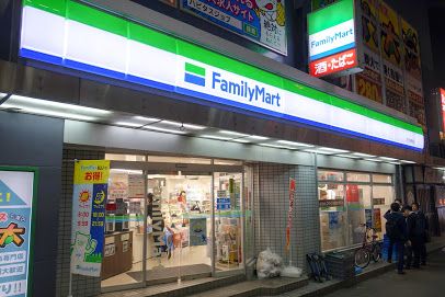 ファミリーマート ＪＲ天満駅前店の画像