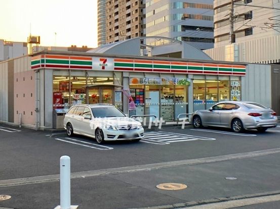 セブンイレブン新横浜駅東店の画像