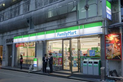 ファミリーマート エル本町店の画像