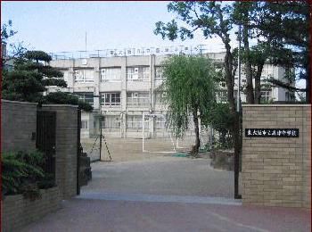 盾津中学校の画像