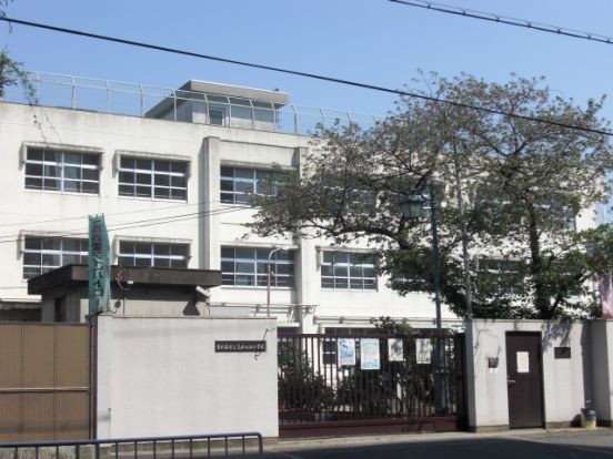 高井田西小学校の画像