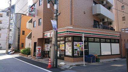 セブン-イレブン 世田谷用賀駅東店の画像