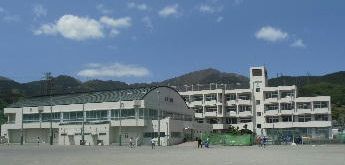 東中学校の画像