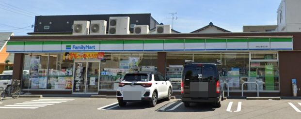 ファミリーマート 中村公園北口店の画像