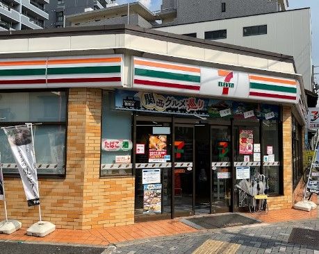 セブンイレブン 名古屋新栄2飯田街道店の画像