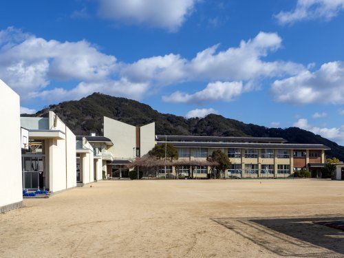 神戸市立高倉台小学校の画像