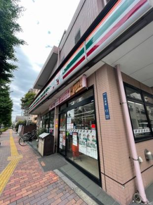 セブンイレブン 板橋大原町店の画像