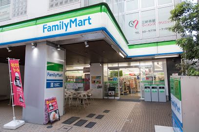 ファミリーマート 三軒茶屋東店の画像