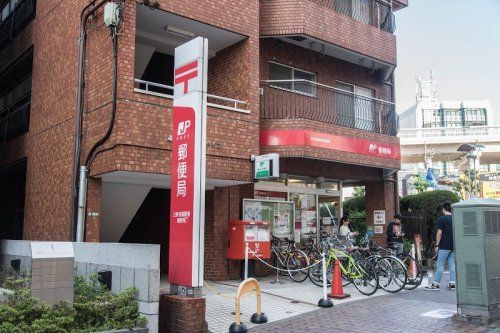 三軒茶屋駅前郵便局の画像