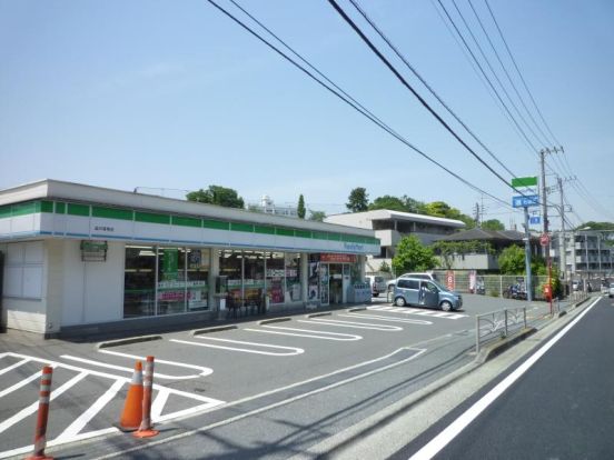 ファミリーマート 金沢富岡店の画像