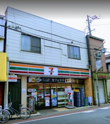 セブンイレブン 大田区六郷土手駅前店の画像