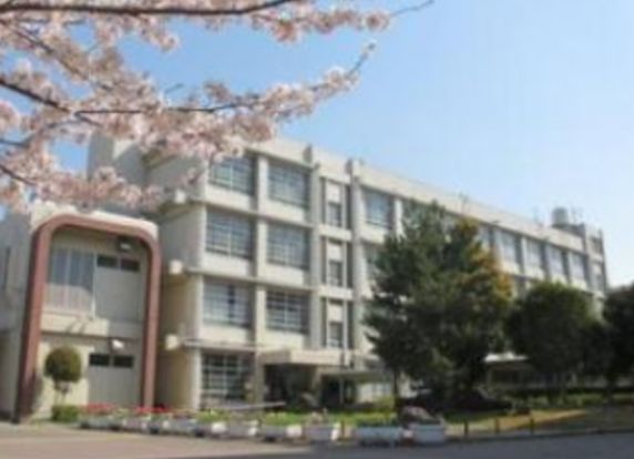 尼崎市立立花中学校の画像