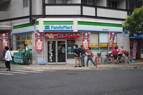 ファミリーマート西明石駅前店の画像