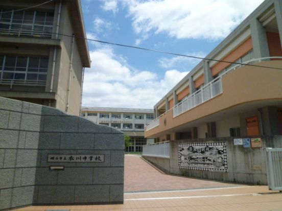 衣川中学校の画像