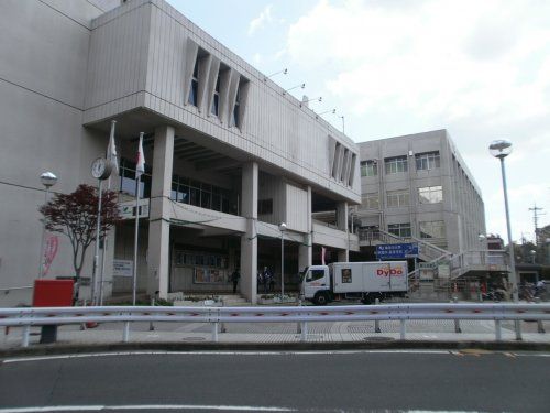 横浜市緑区役所の画像