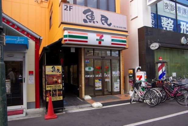 セブンイレブン 阪急塚口駅北店の画像
