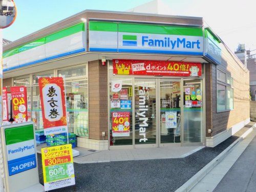 ファミリーマート 西巣鴨駅東店の画像