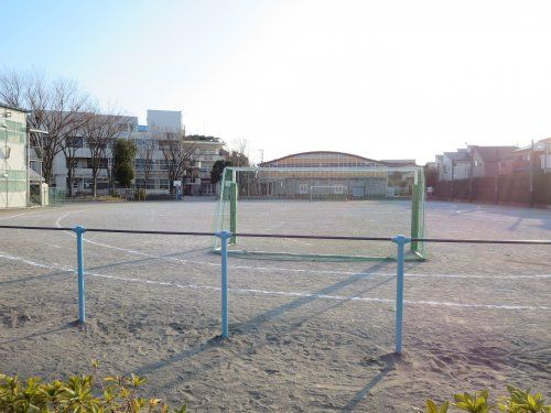 横浜市立緑小学校の画像