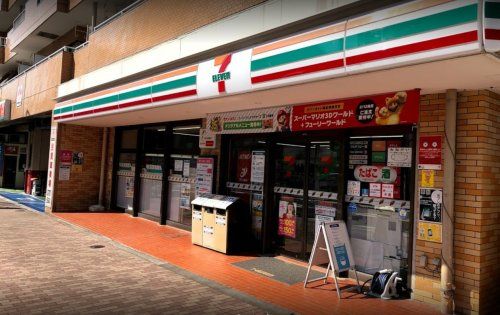 セブンイレブン 大田区石川台店の画像