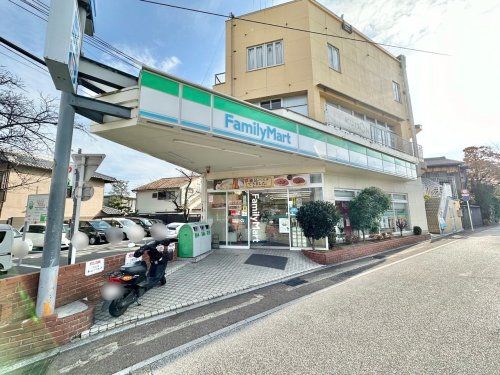 ファミリーマート 梶友西向日駅前店の画像