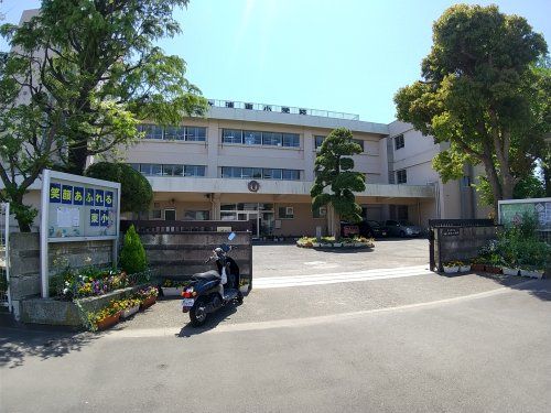 習志野市立袖ケ浦東小学校の画像