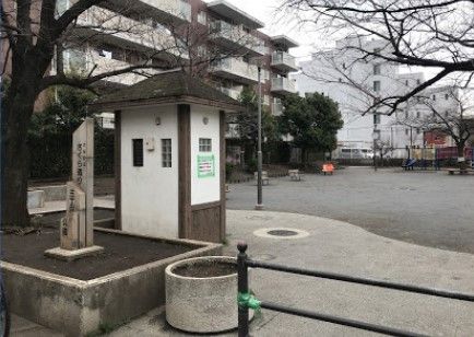 さくら通り三丁目公園の画像