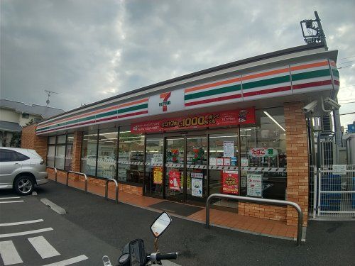 セブンイレブン 津田沼高校前店の画像