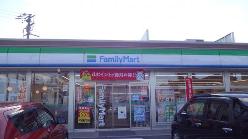 ファミリーマート 岡崎緑丘店の画像