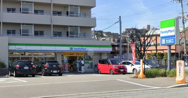 ファミリーマート 吹田青葉丘店の画像