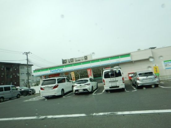 ファミリーマート 市沢町店の画像